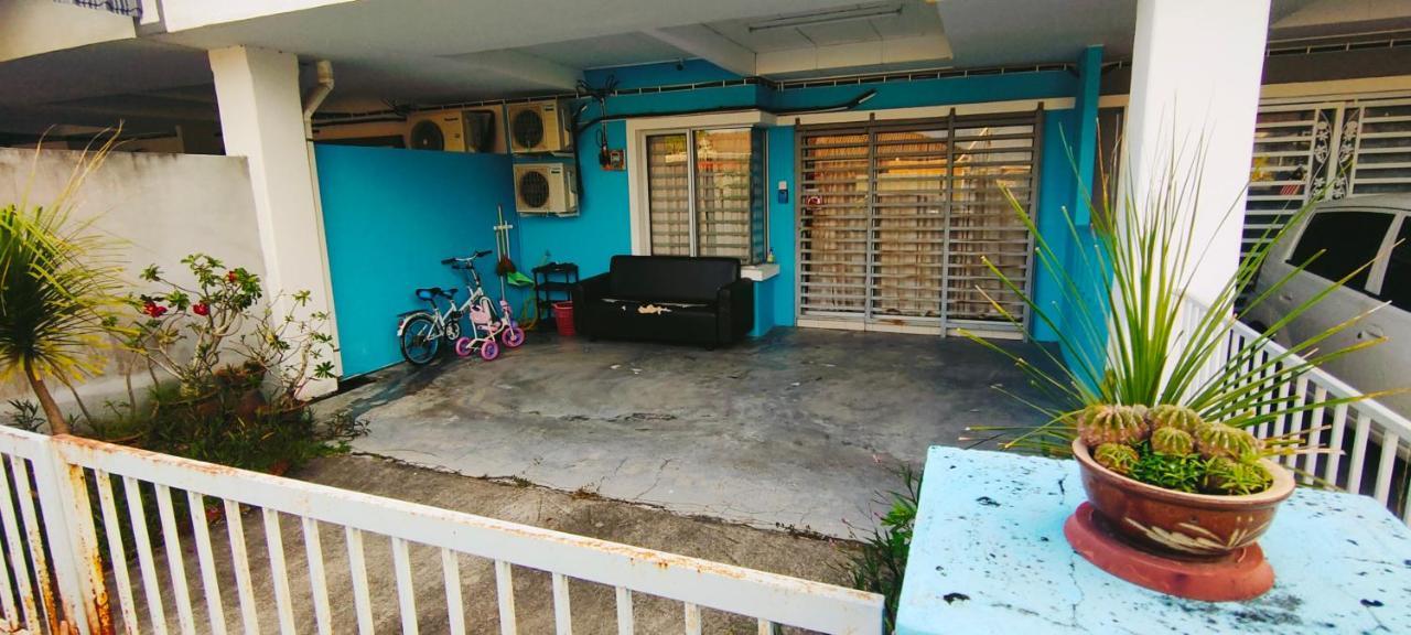 Hanaa Homestay Meru Ipoh Kültér fotó